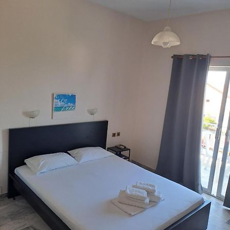 Golden Beach-Tsianis Apartments Néa Meságkala Εξωτερικό φωτογραφία
